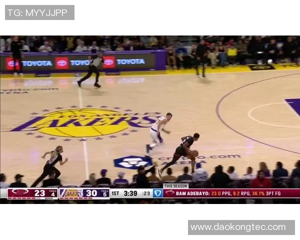 10月1日热火与湖人激战正酣在线直播精彩赛事全程回顾与分析