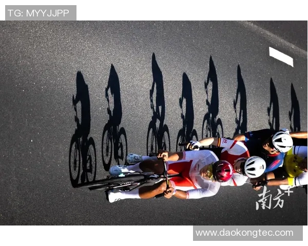 南边南 - 一天6次“无感通关”!一辆自行车 “跑”出湾区交融新速度 南边南 - 一天6次“无感通关”!一辆自行车 “跑”出湾区交融新速度